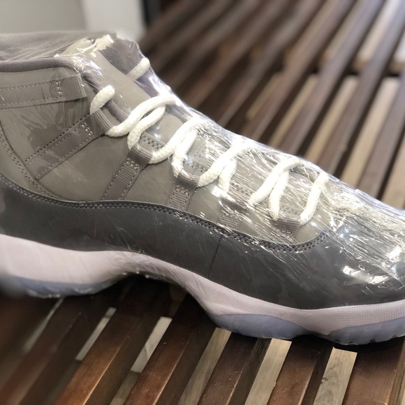 Jordan 11 cool greys - Picture 3 of 4